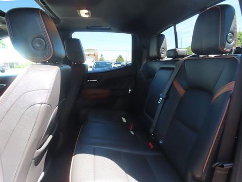Used 2025 GMC Canyon AT4 w/ Technology Plus Package AWD/4WD image 23
