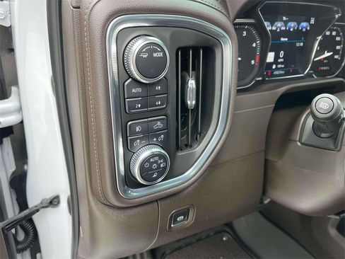 Certified 2022 GMC Sierra 2500 Denali image 29