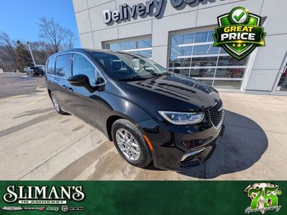 Used 2024 Chrysler Pacifica Touring-L