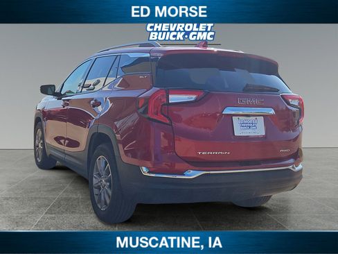 Certified 2024 GMC Terrain SLT w/ Infotainment Package II AWD/4WD image 3