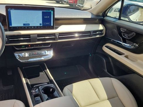 Certified 2025 Lincoln Corsair Grand Touring w/ Jet Appearance Package AWD/4WD image 25