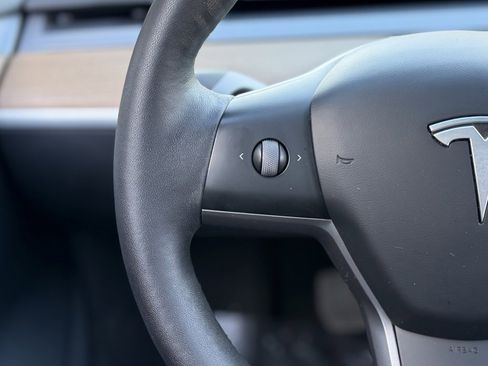 Used 2023 Tesla Model 3 Standard Range image 44