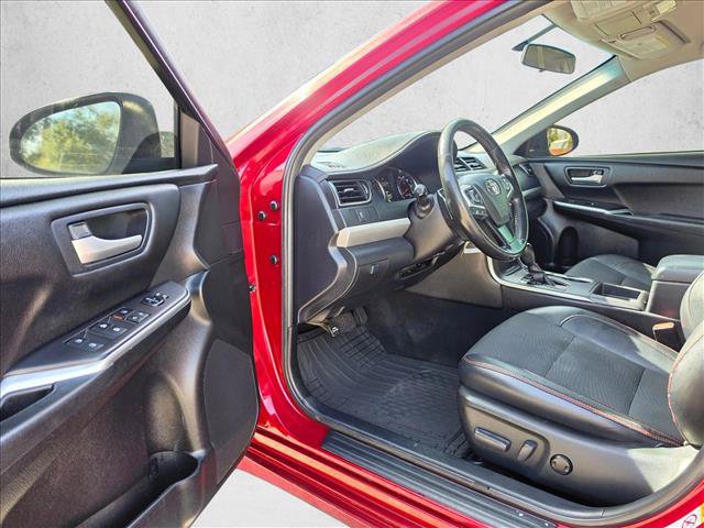 Used 2016 Toyota Camry SE FWD image 19