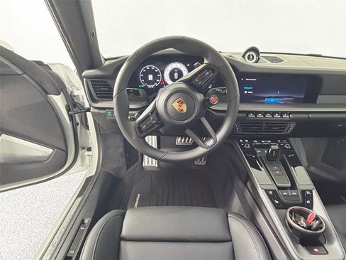 Certified 2026 Porsche 911 Targa 4S AWD/4WD image 18