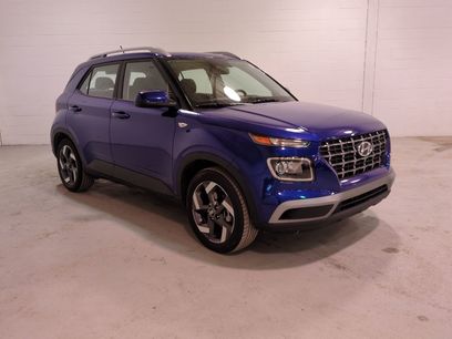 Used 2025 Hyundai Venue SEL