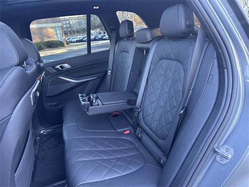 Used 2025 BMW X5 xDrive50e image 16
