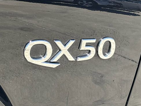 New 2025 INFINITI QX50 Pure image 5