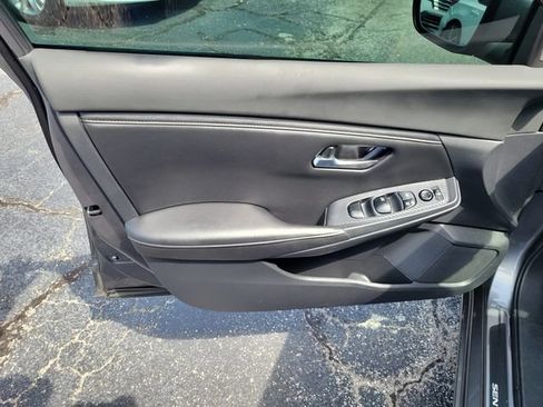 Used 2022 Nissan Sentra SV w/ All-Weather Package FWD image 14