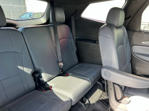 Used 2023 Buick Enclave Essence FWD image 57