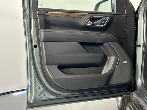 Used 2023 Chevrolet Suburban Premier AWD/4WD image 30