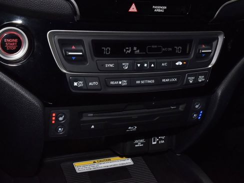 Used 2022 Honda Pilot Elite image 32