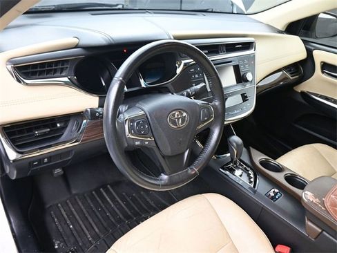 Used 2013 Toyota Avalon XLE Premium image 18