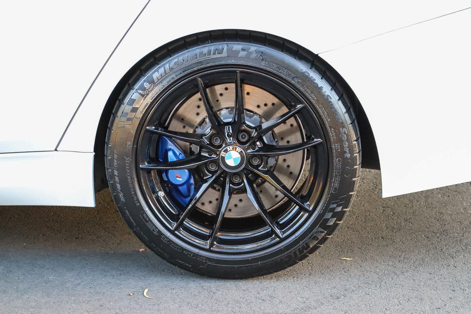 Used 2018 BMW M3 RWD image 12