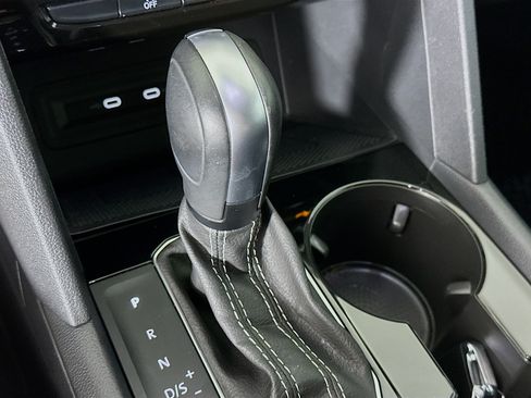 Used 2023 Volkswagen Atlas SE w/ Black Wheel Package FWD image 24