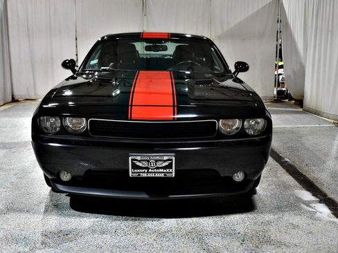 Used 2013 Dodge Challenger SXT image 28