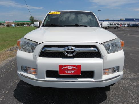 Used 2011 Toyota 4Runner SR5 RWD image 7