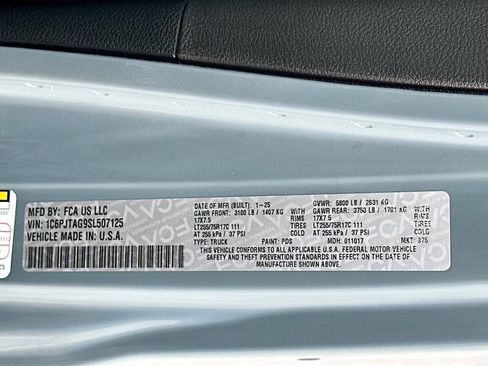 Used 2025 Jeep Gladiator Sport AWD/4WD image 22