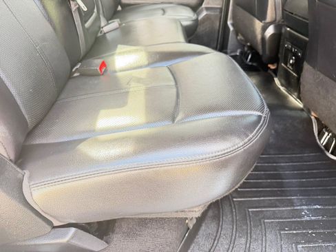 Used 2018 RAM 1500 Laramie w/ Convenience Group AWD/4WD image 23