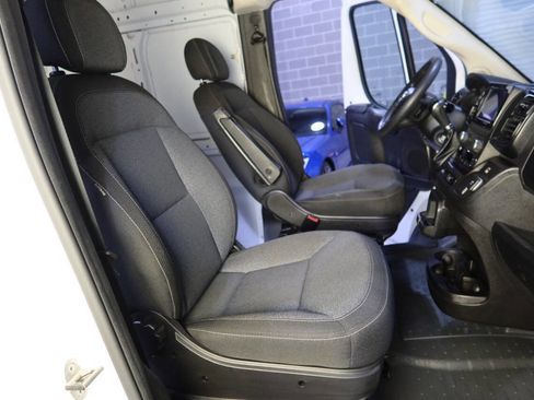 Used 2023 RAM ProMaster 2500 image 13
