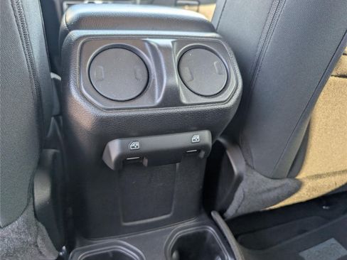 Used 2022 Jeep Gladiator Sport AWD/4WD image 16