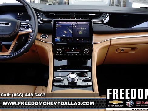 Used 2025 Jeep Grand Cherokee L Summit image 16