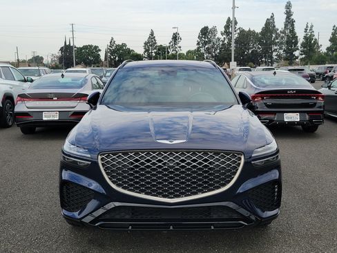 Used 2023 Genesis GV70 2.5T w/ Sport Prestige Package AWD/4WD image 2