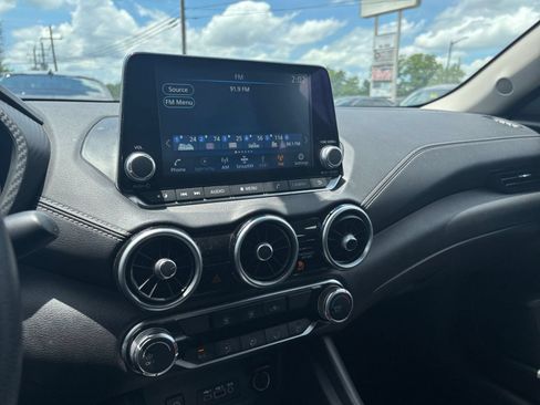 Used 2025 Nissan Sentra SV FWD image 19
