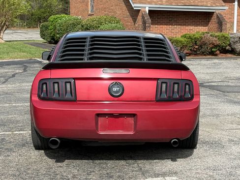 Used 2005 Ford Mustang GT Premium image 5