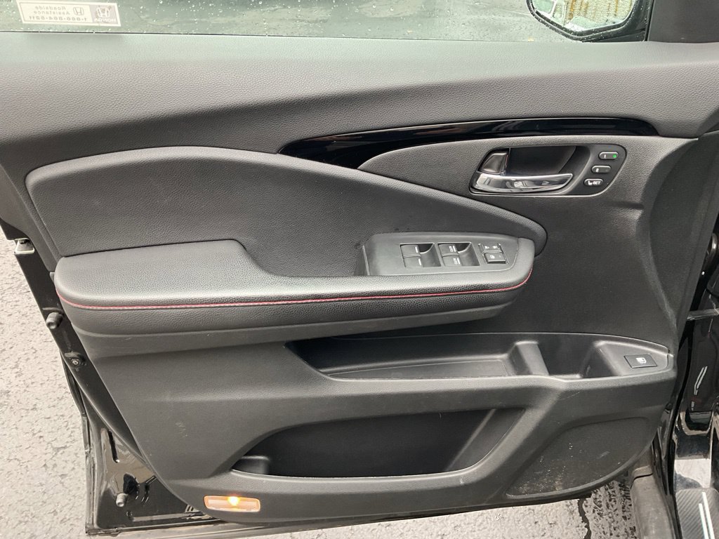 Used 2022 Honda Ridgeline Black Edition image 12