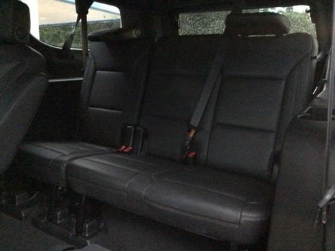 Used 2021 Chevrolet Suburban Z71 AWD/4WD image 17