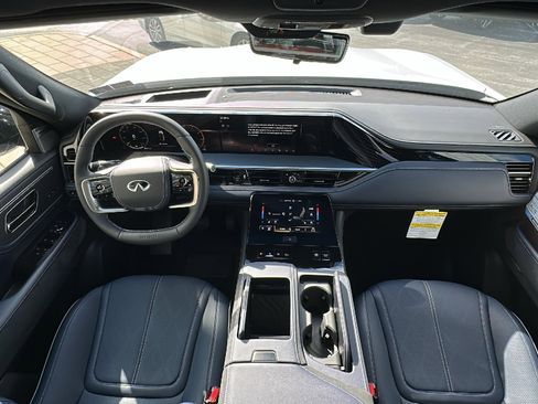 New 2026 INFINITI QX80 4WD image 12