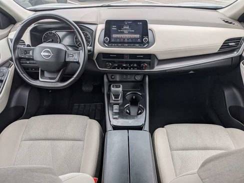 Used 2025 Nissan Rogue SV FWD image 14