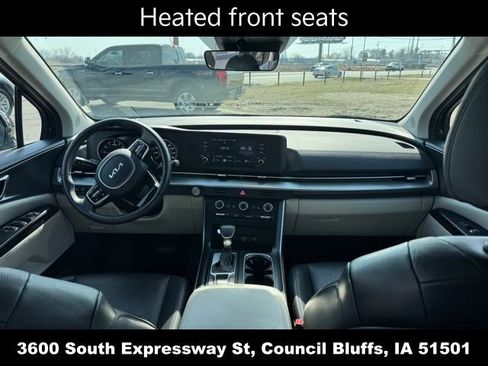 Used 2024 Kia Carnival LX FWD image 13