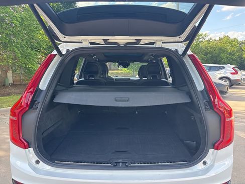 Used 2017 Volvo XC90 T5 R-Design w/ Vision Package image 10