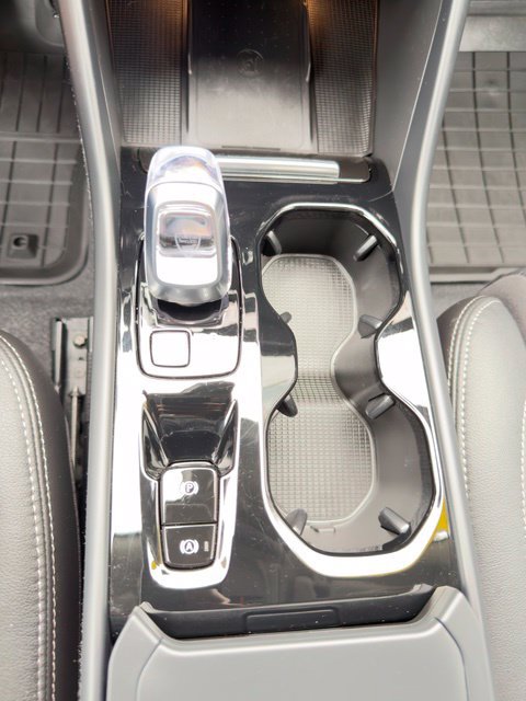 Used 2024 Volvo XC40 B5 Plus w/ Climate Package AWD/4WD image 14