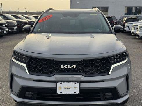 Used 2023 Kia Sorento SX image 2