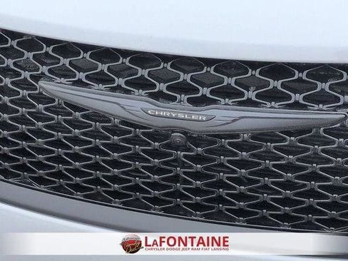 New 2026 Chrysler Pacifica Limited w/ S Appearance Package AWD/4WD image 9