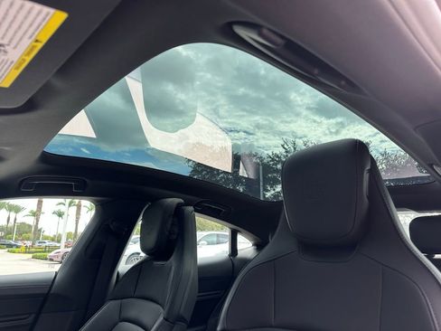 Used 2024 Porsche Taycan image 23