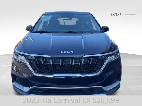 Certified 2023 Kia Carnival LX image 3