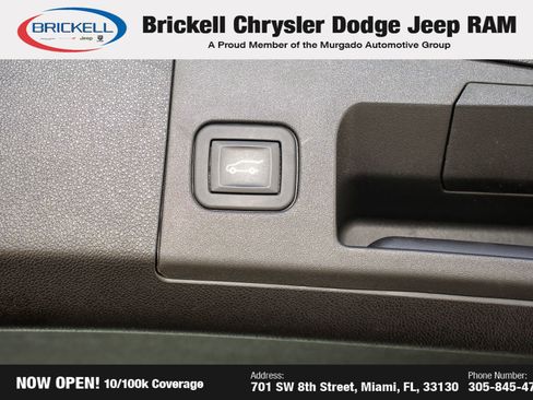 Used 2025 Cadillac XT4 Premium Luxury image 10