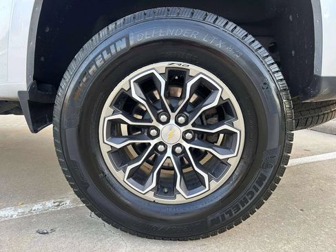 Used 2019 Chevrolet Colorado Z71 AWD/4WD image 23
