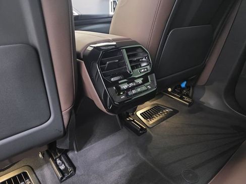 Used 2023 BMW iX xDrive50 w/ Convenience Package image 34