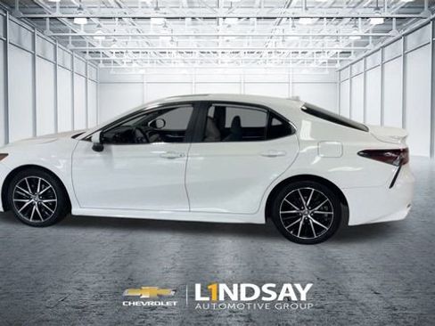 Used 2023 Toyota Camry SE w/ Cold Weather Package AWD/4WD image 7