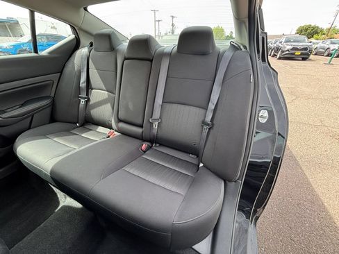 Used 2025 Nissan Altima 2.5 SV FWD image 37