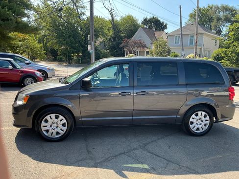 Used 2015 Dodge Grand Caravan SE w/ Quick Order Package 29E SE FWD image 7