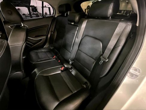 Used 2015 Mercedes-Benz GLA 250 image 19