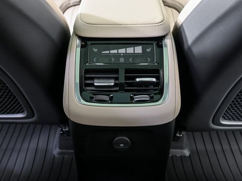 Certified 2026 Volvo XC90 T8 Ultra w/ Protection Package Premier image 22