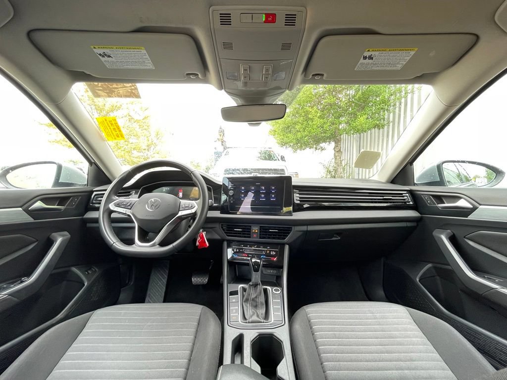 Used 2025 Volkswagen Jetta S FWD image 28