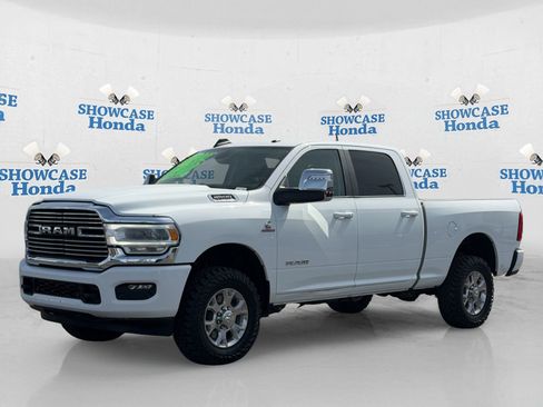 Used 2024 RAM 2500 Laramie AWD/4WD image 2