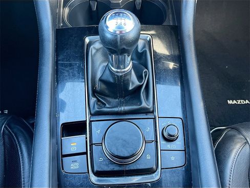 Used 2022 MAZDA MAZDA3 s image 17